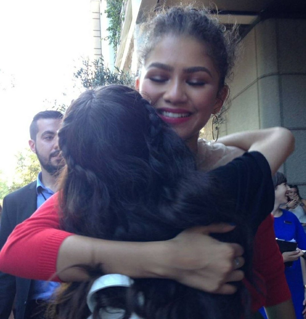 how zendaya looks likes in real life: a thread <3