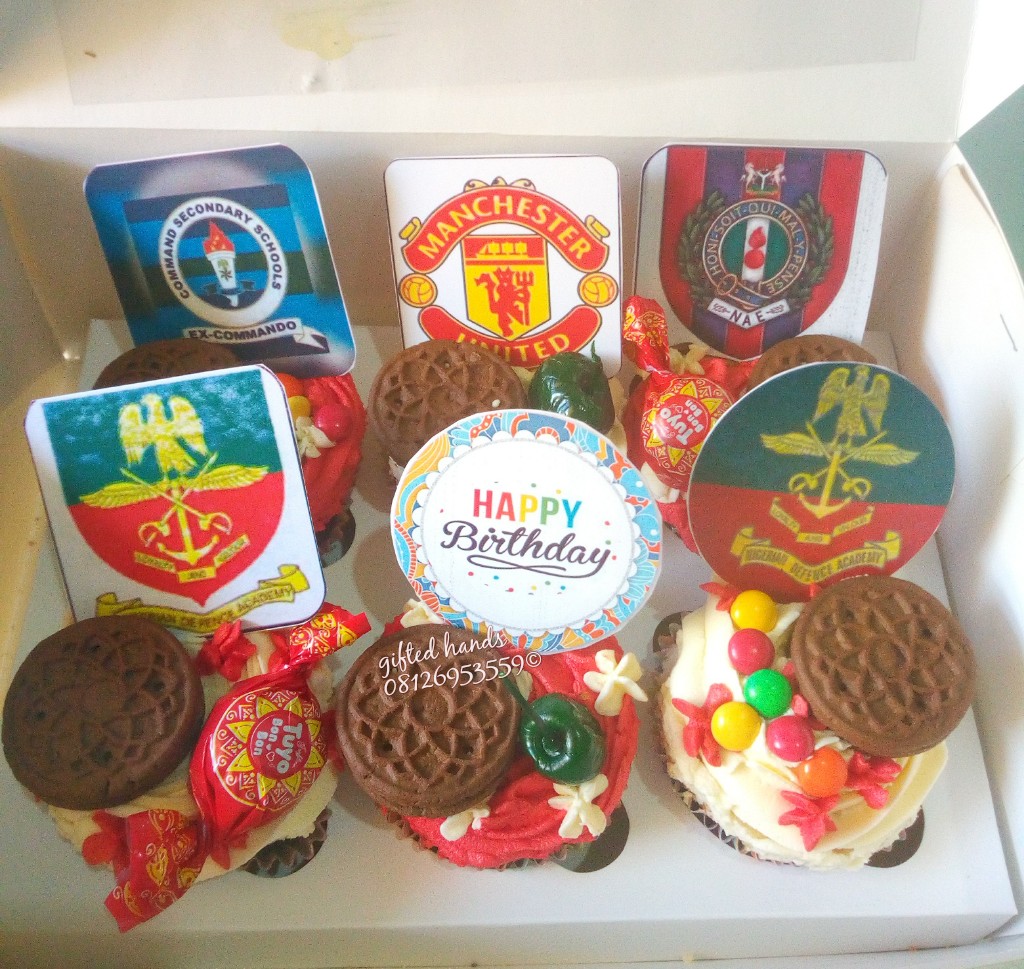 GiftedHandsCak1's tweet photo. @StillIRise_X0 Show someone how much you care by sending them a box of these cuppies from the bakery of Giftedhands Cakes Kaduna.

Box of 6- 2k

Box of 12- 3.5k

OR

Order our #CakesOnABudget 
Price- 4k

Delivery fee: 1k

#ValhallaXmasGiveaway2 https://t.co/P7QhByyTEI