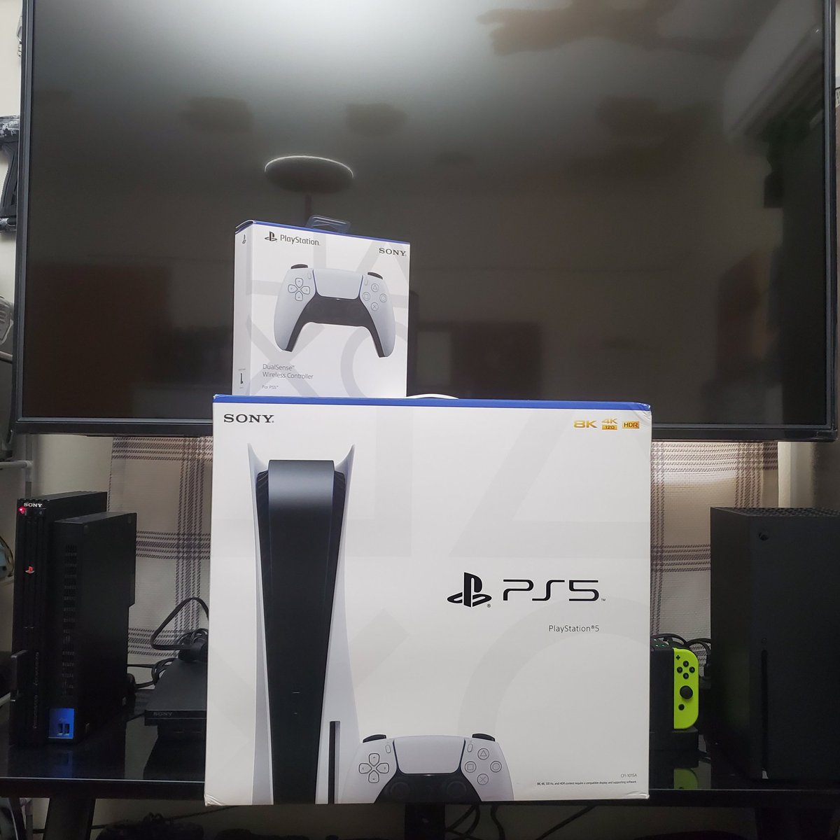 SL0WYATA's tweet photo. @ChitoGaminYT

Ps5 from Dell 12/17 drop just arrived today. Thanks for everything bro! Can't finally get a good night's sleep. https://t.co/KI2mL6zygm