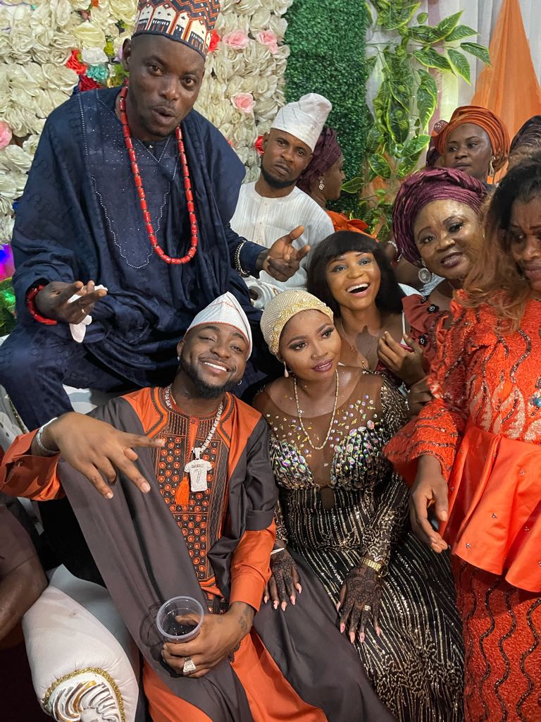 E choke !!! LOVE U TUNDE ❤️❤️❤️ HAPPY MARRIED LIFE !!!! 🥰