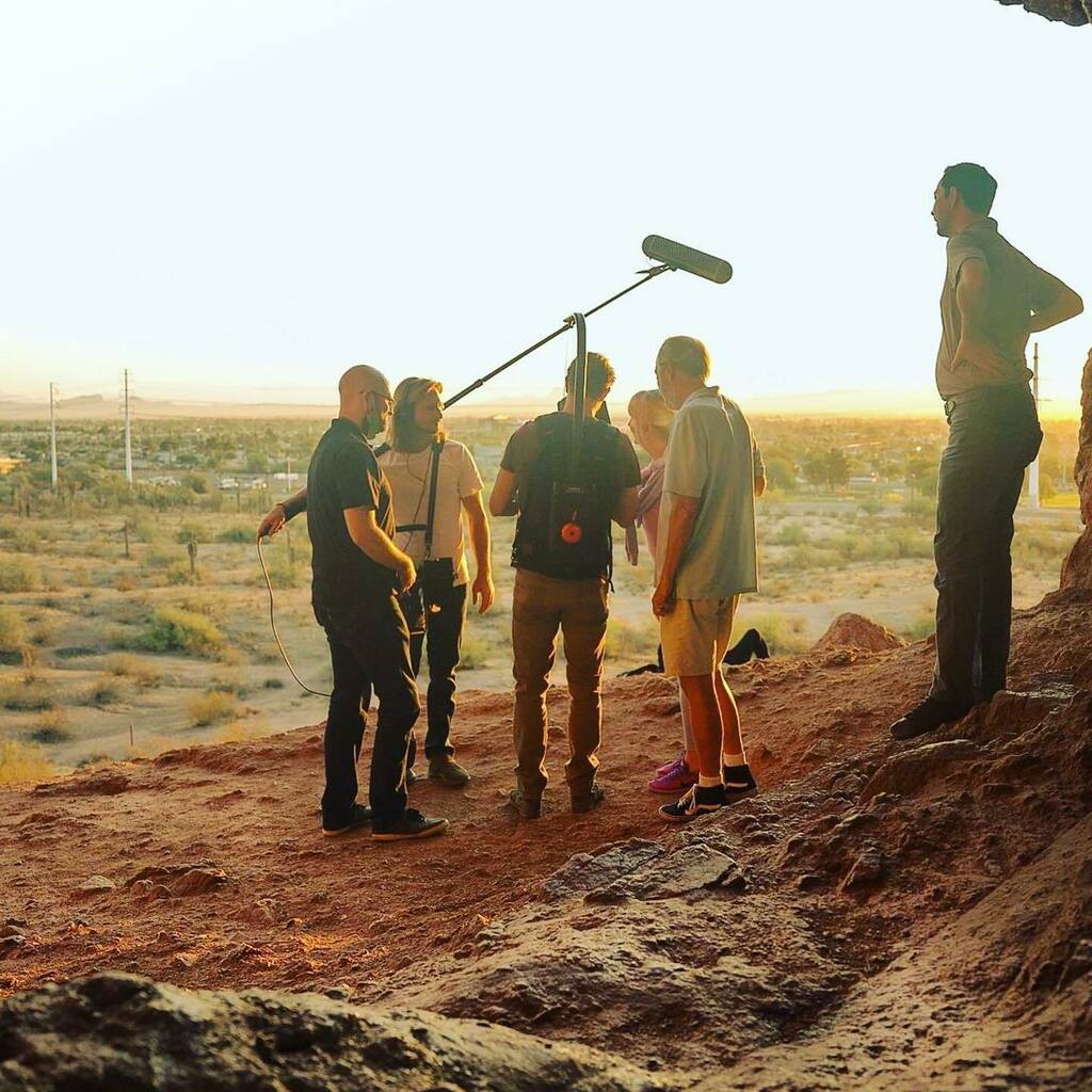 MightyFilmmaker's tweet photo. #Repost @tapsmedia
・・・

#filmproduction #filmfeed #filmcommunity #bts #behindthescenes #behindthecameras #videoshoot  #filming #videography #videographer #directorofphotography #cinematography #cinematographer #setlife #onset #filmindustry #cameraset… https://t.co/EBCwKyZ2ks https://t.co/VWMOP6BcIT