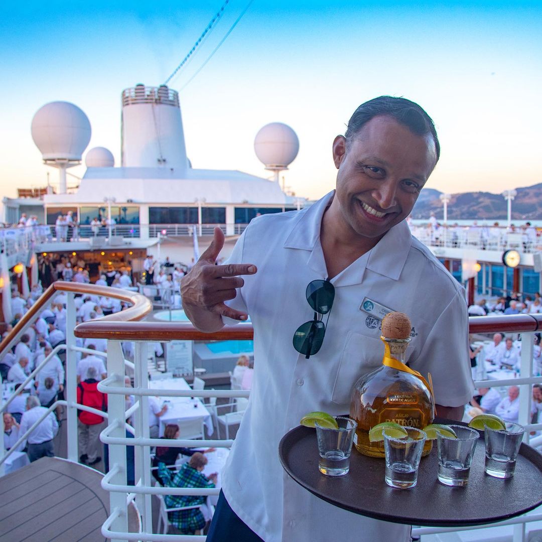 RCGCareers's tweet photo. Dreaming of a white Christmas? We're missing the bustle of White Night on Azamara Quest. Photo from @cruiseagram!
#IAMAZAMARA https://t.co/qCR14XSkga