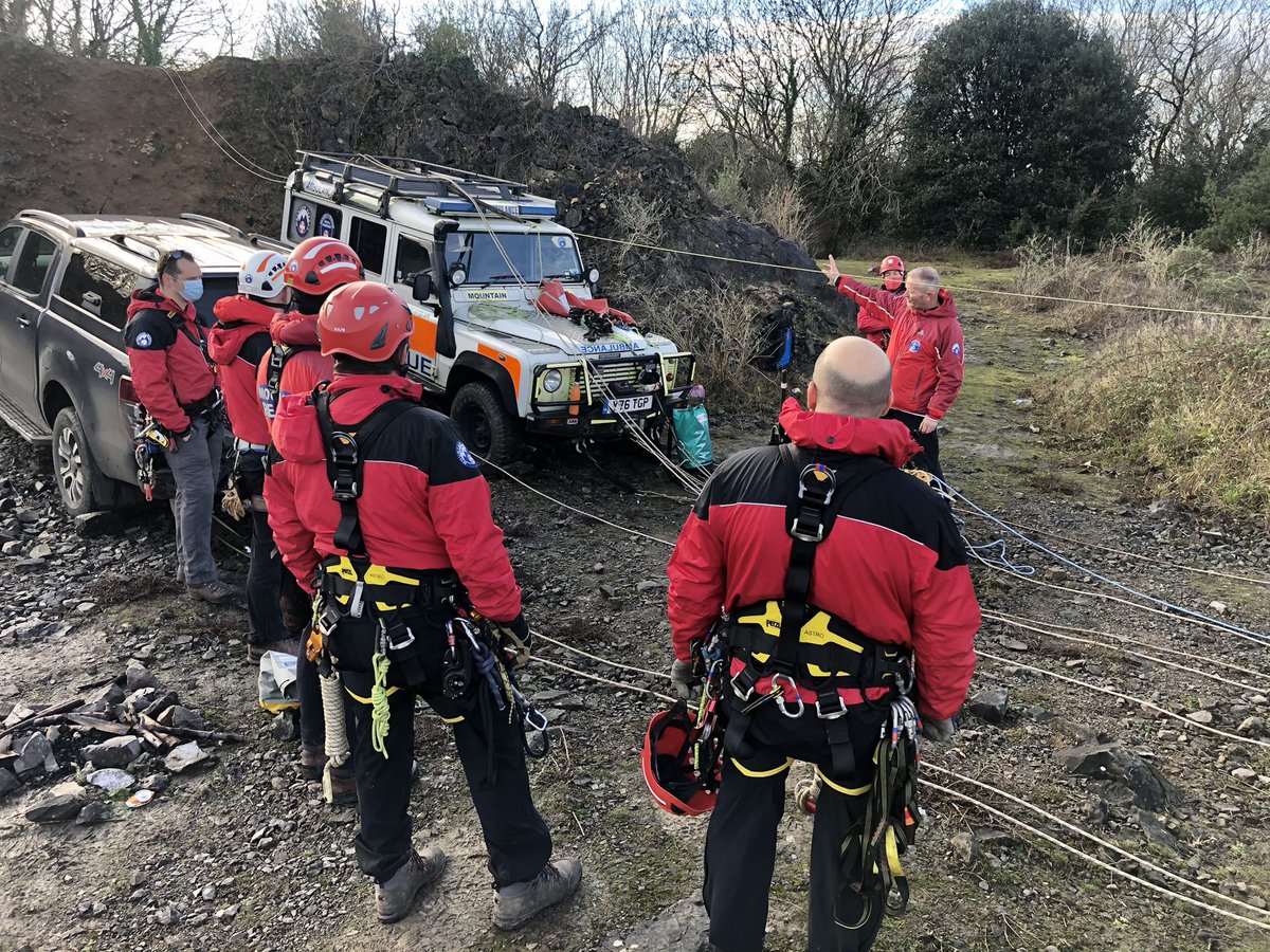 CliveBushMInSTR's tweet photo. Another essential Tech Training day with @AandS_SAR to keep skills current ๐๐ป vortex, stretcher casualty recovery and lower ๐๐ป @lyonequipment @RuthLeeLtd @ASPolice https://t.co/9Nn12fIyqC