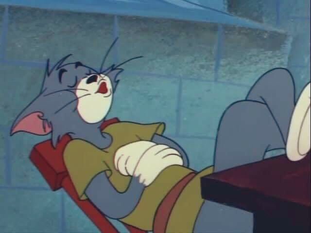 الكل يداوم .. ومحاضرات .. ومنبهات .. وتحلطم
- طالب Aum : 👇🏼