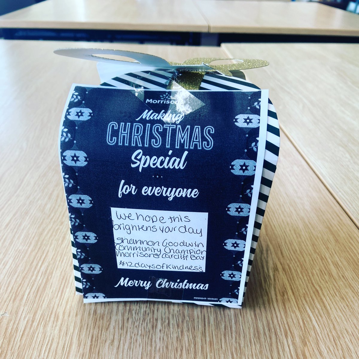 Day 11 of our 12 days of community kindness!

We started to hand out gifts to our customers to make Christmas that little bit better!

Merry Christmas all