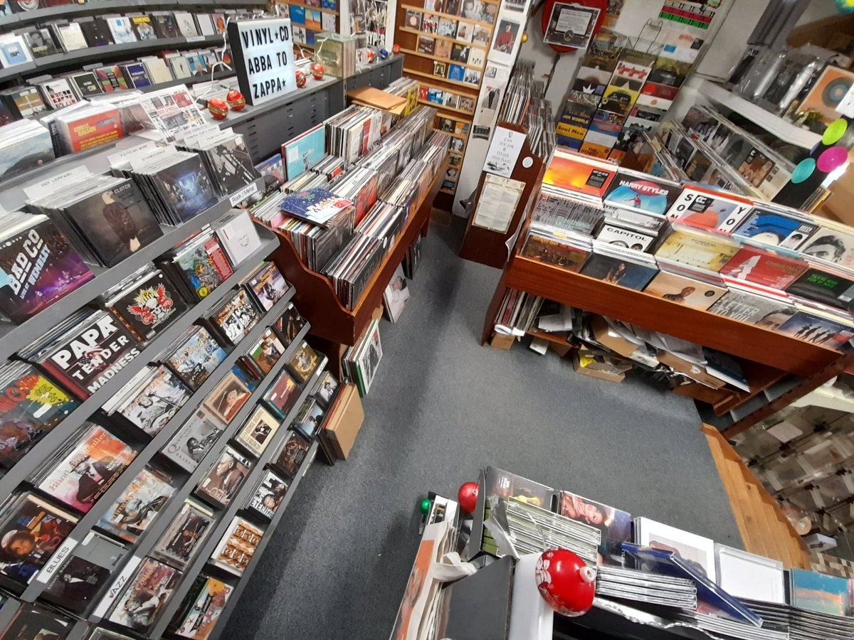 BenONeillRecord's tweet image. #Vinyl #CD #RecordBoxes #Record Storage #Speakers #Turntables #RecordPlayers #Amps #Tuners #MusicShopDungarvan #Dungarvan #IndependentmusicShop #MusicalInstruments #Guitar #Violin #Banjo #Ukulele #ElectricGuitar #Bass #Amps #SurroundSound #TV