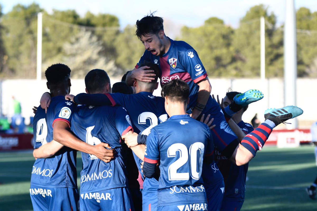 🔥¡ TERCERA CONSECUTIVA ! 🔥

✔️#TerceraDivisión
SD Huesca B 4️⃣ - 0️⃣ <a href="/CDJTamarite/">CDJ Tamarite</a>

⚽ Pujadas
⚽️ Carlos Kevin
⚽️⚽️ Gonzaga

💪 Los azulgranas supieron liberarse de la alta presión rival para  llevarse los 3 puntos. Los nuestros suman 9 goles en 3 partidos, y solo uno en contra.