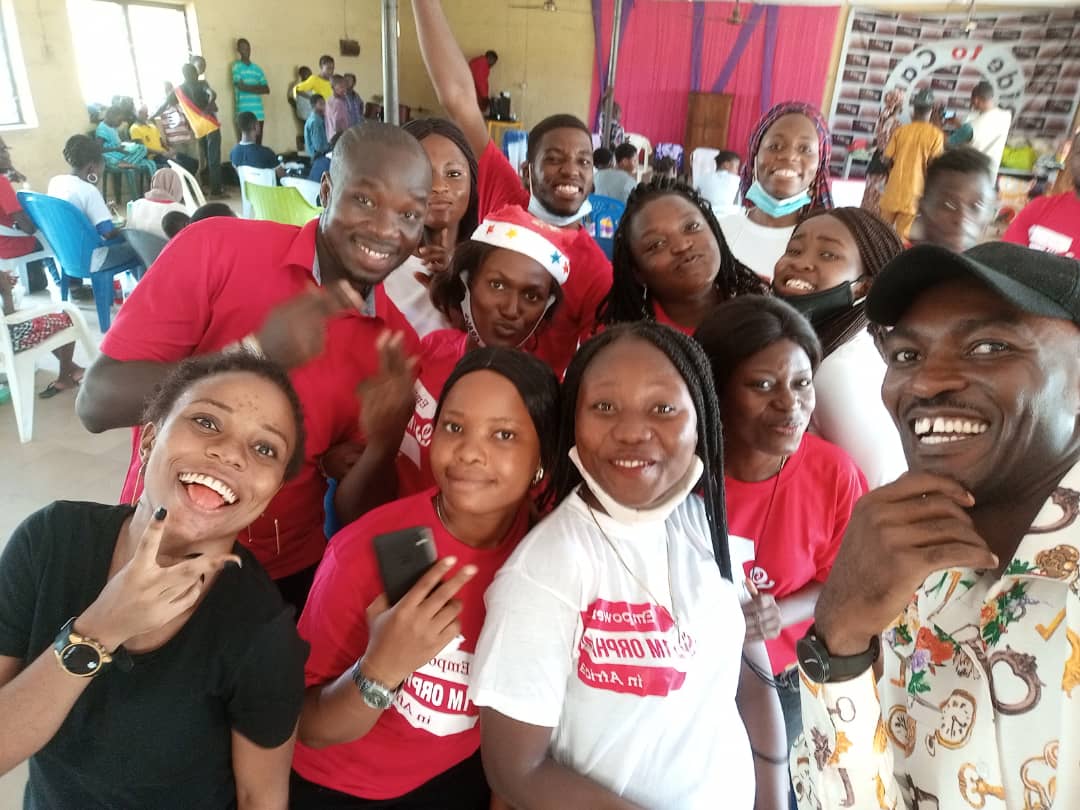 MrIntegrity00's tweet photo. it's my great pleasure and honour to be part of the TOES group Yesterday, as part of my new found love is Volunteering and helping people in whatever capacity l can, to put smile on the faces of the orphans and celebrate them.
#ToesChallenge
#toesoyo. https://t.co/6vOkydVe37