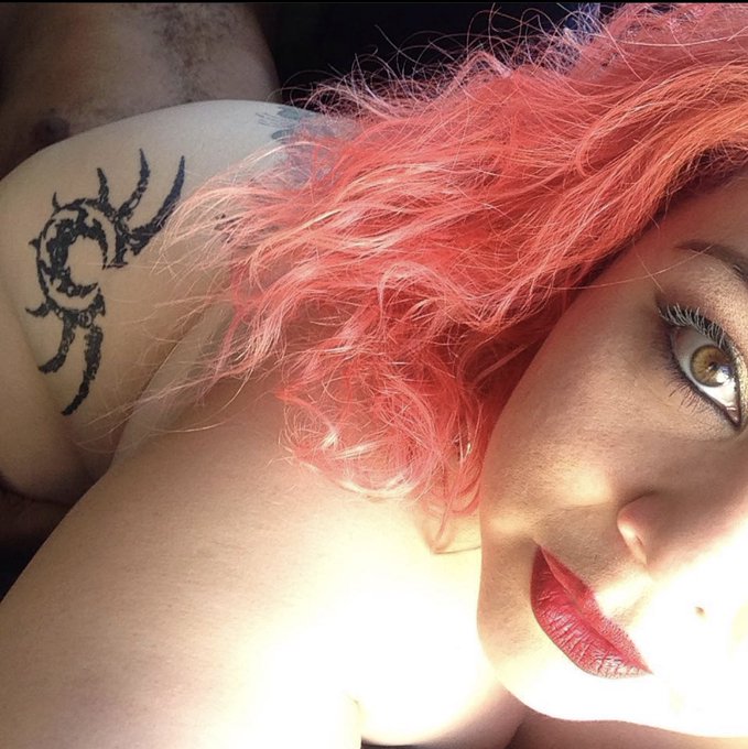Please enjoy some images I removed from that other site. Notice how I&rsquo;m actively getting head while taking<a href="/tag/mvsales"class="tags"><span>#mvsales</span></a>