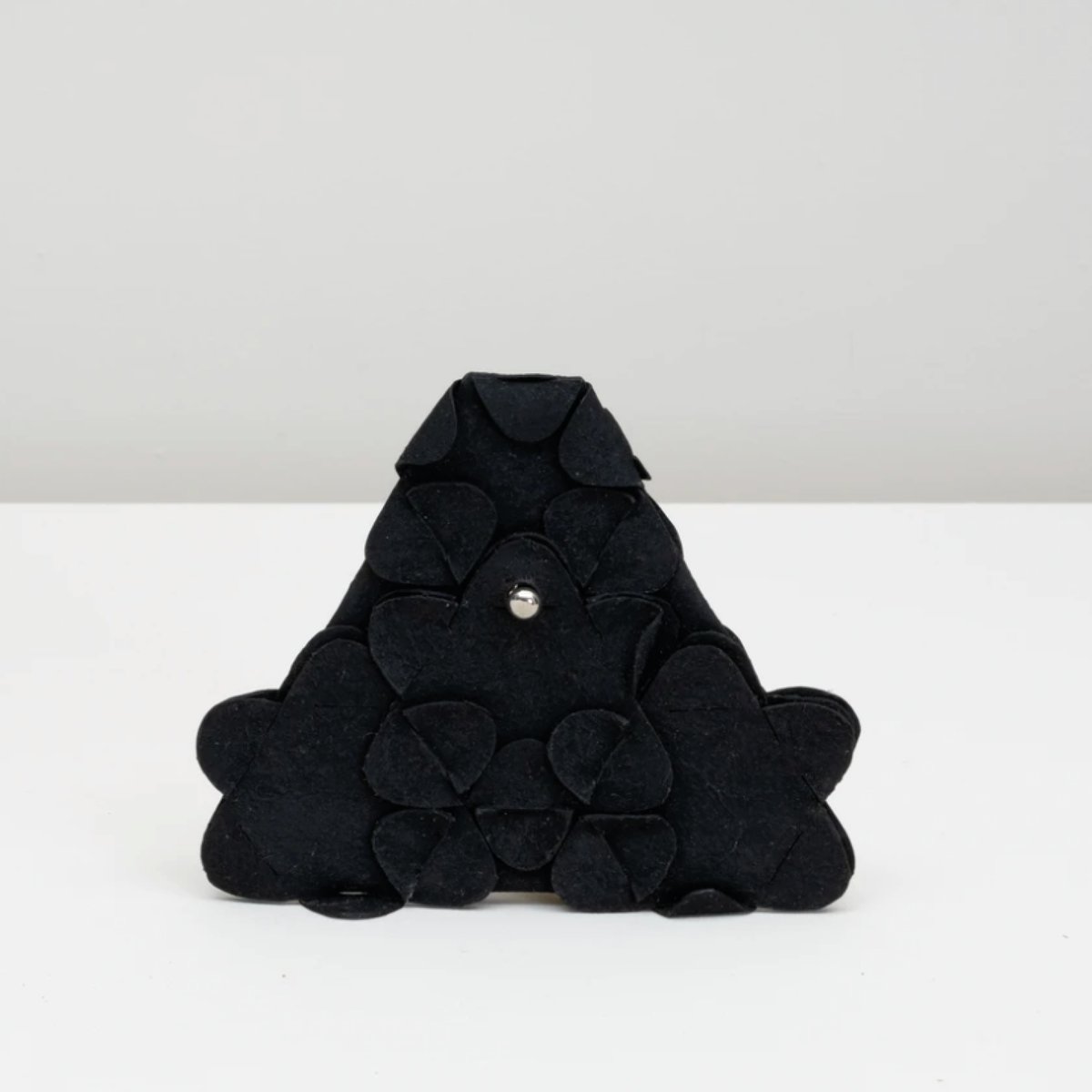 CraftsCouncilUK's tweet photo. Still in need of some last-minute Christmas shopping? No worries we’ve got you!
Spoil someone this Christmas by gifting them a one-of-a-kind piece from our Future Edit 2020 graduate showcase. To shop the edit, head over to: https://t.co/NPqIqbJNKw
#futureedit #newmakers https://t.co/u390aXhPBS