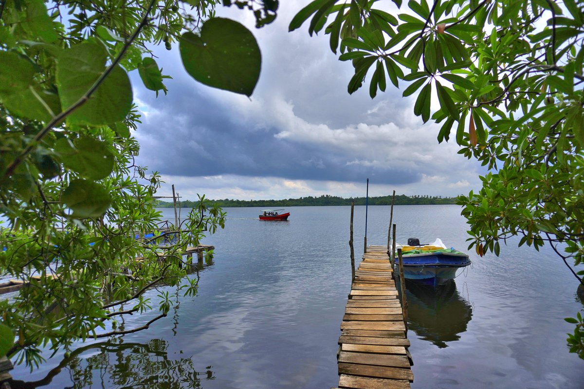 Top10_Reporter's tweet photo. A view of a Lake. #photography #photooftheday #photo 
@ThePhotoHour @StormHour @marionste @tomgilroy33
@Elen1stam https://t.co/Wkzosaxf0G