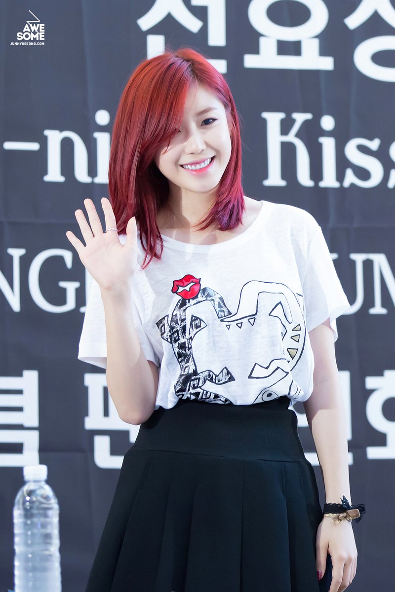 scrtarchive's tweet photo. this cutie hyosung 💘 https://t.co/jNw4FFcRH8