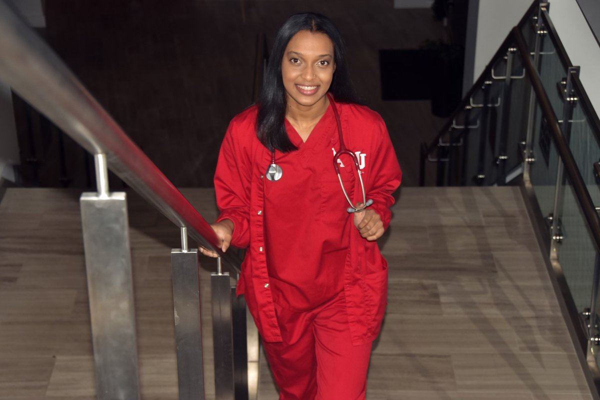 MKayyyy___'s tweet photo. You can now address me as Nurse Brown, RN 🍾💃🏽 https://t.co/nN6zjMLhm5