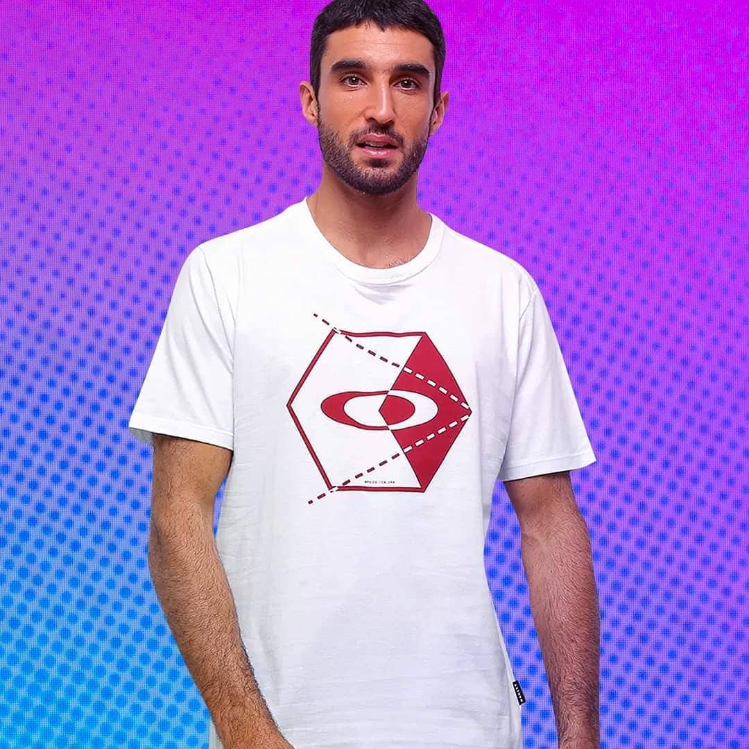 FaixaMegan's tweet photo. 👕Camiseta Oakley Hex Masculina👕

💰Por Apenas R$35,99 à vista💰

🛒Compre Aqui : https://t.co/XKVVnlqNTR

⏳Oferta válida por tempo limitado⏳

#Camiseta #CamisetaOakley #Oakley #ModaMasculina #Moda #Moda2020 #Look #Look2020 #LookFashion  #Natal #Natal2020 #PocAwards https://t.co/r5Wx1Zg3t3