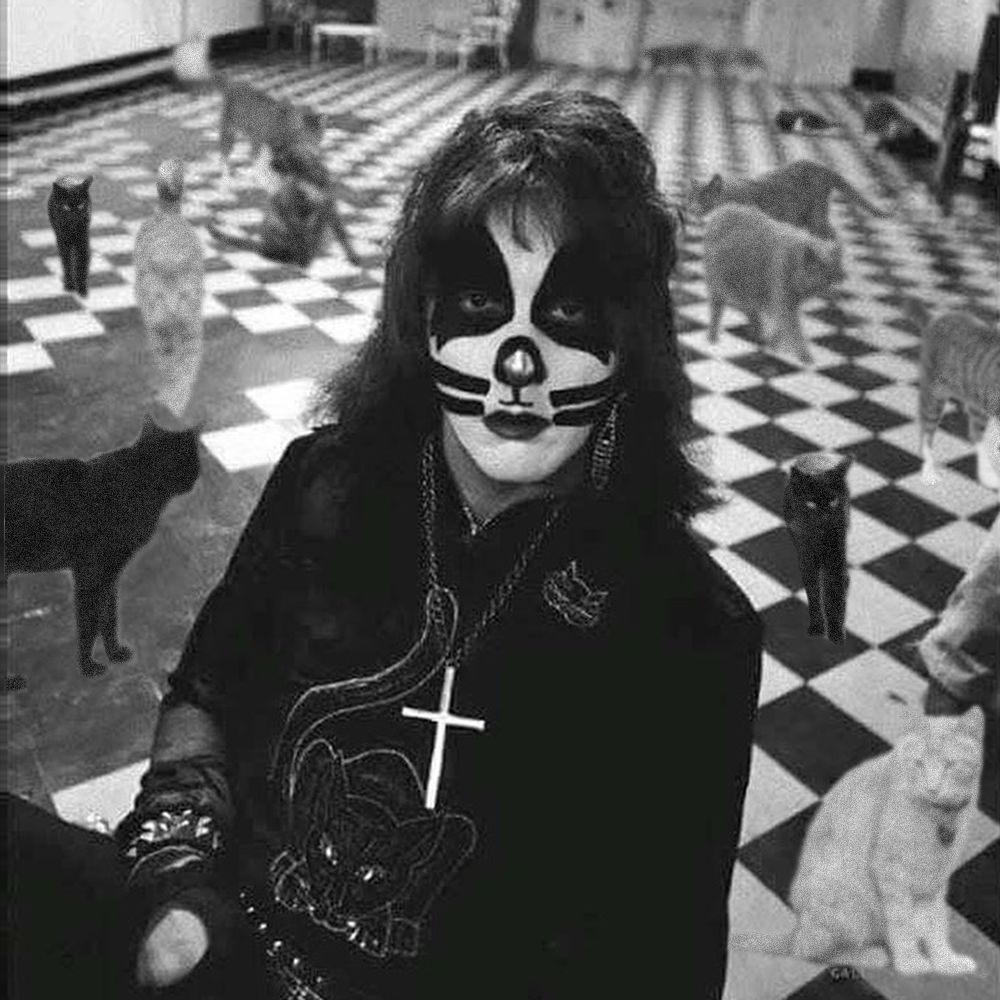 Happy Birthday, Peter Criss!    