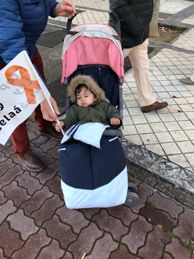 mrosacastillo's tweet photo. Da igual en coche, en carro o donde sea!! Pero esta mañana hemos teñido  Zaragoza de naranja! Había q decir STOP LEY CELAÁ! SI A LA LIBERTAD!!! https://t.co/9lzeo5QBlX
