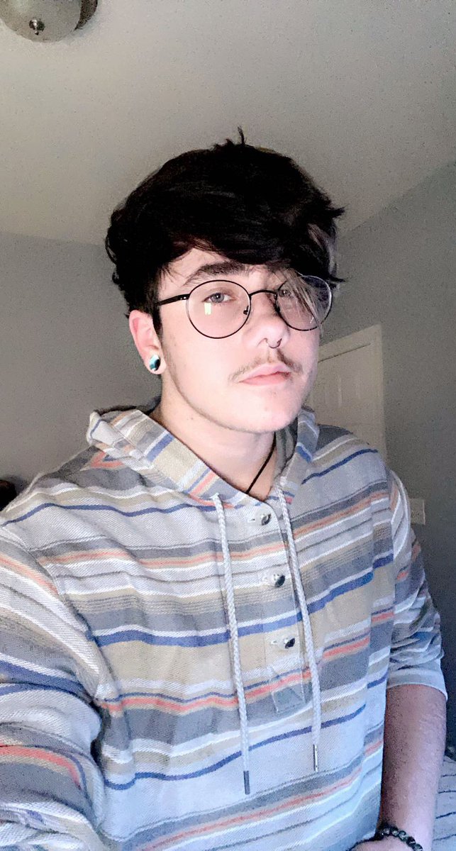 fookinblud's tweet photo. so im about 10 months on testosterone now and so happy with myself. ☺️ https://t.co/IDNQGHs6XT