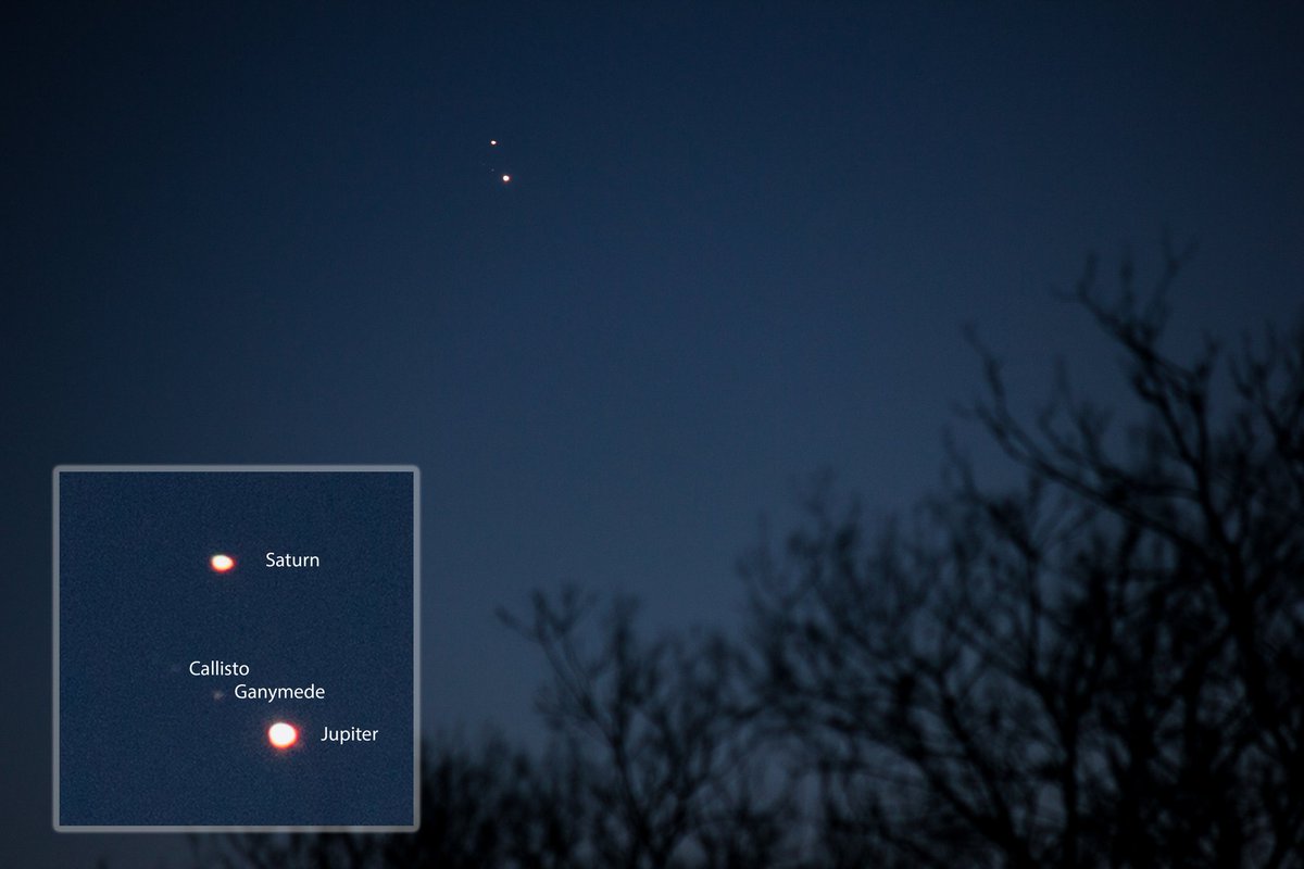 adamv's tweet photo. Took the opportunity during a break in the Welsh clouds to grab a quick photo of the conjunction. 🪐 https://t.co/AQRAbIunQ3