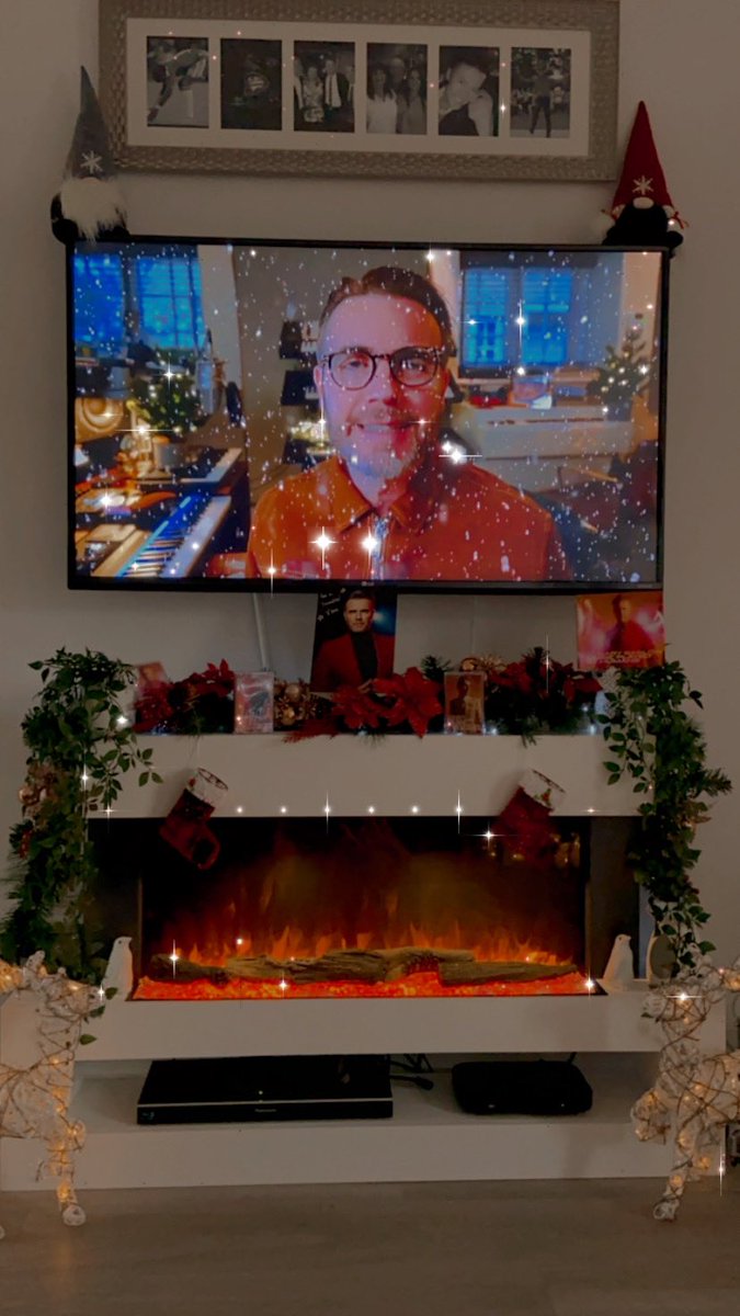 Need <a href="/GaryBarlow/">Gary Barlow</a> to be #LiveInYourLivingRoom ... pick meeeee Gazza