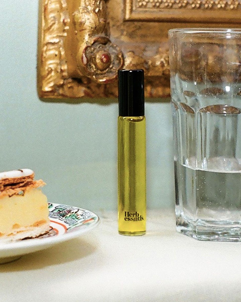 herbessntls's tweet photo. HOLIDAY PROMO: Get a FREE Perfume Oil when you buy a Moisturizer ✨

Get both of our Cannabis Infused best-selling products for the price of one.

Add it to your cart along with a moisturizer and watch the price drop to $0. 

https://t.co/HUHN9lhdas

#herbessntls #cannabisbeauty https://t.co/9BVGOkmbNo