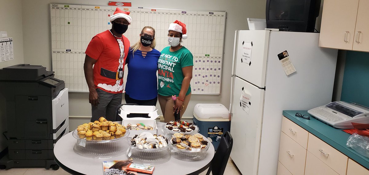 Kim Hermelyn-It's all about the children @ NWEA (@chkhx3) on Twitter photo Love helping our friends at Thurgood with some desserts. Thank you for all you do for your students. Those Wordly Wise and Coach resources are going 2 make a difference!😃 <a href="/PrincipalBilli1/">Principal Michael V. Billins</a> <a href="/browardk12teach/">BrowardSchoolsJobs</a> <a href="/browardschools/">Broward Schools</a> <a href="/BCPScoaching/">Coaching&Induction</a> <a href="/BCPSElementary/">BCPS Elementary</a> <a href="/bethune_elem/">Bethune Elementary</a> <a href="/ThurgoodES/">Thurgood Marshall ES</a> Love helping our friends at Thurgood with some desserts. Thank you for all you do for your students. Those Wordly Wise and Coach resources are going 2 make a difference!😃 <a href="/PrincipalBilli1/">Principal Michael V. Billins</a> <a href="/browardk12teach/">BrowardSchoolsJobs</a> <a href="/browardschools/">Broward Schools</a> <a href="/BCPScoaching/">Coaching&Induction</a> <a href="/BCPSElementary/">BCPS Elementary</a> <a href="/bethune_elem/">Bethune Elementary</a> <a href="/ThurgoodES/">Thurgood Marshall ES</a>