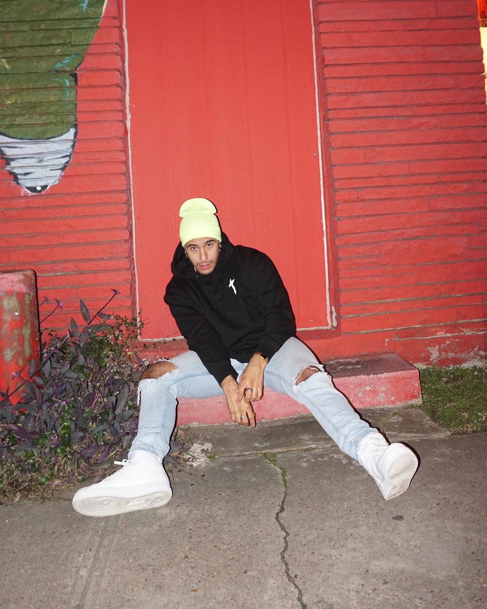 Jimmy_Castle_'s tweet photo. shawty cool, yea shawty she my dawg
🌌💫 https://t.co/WVEiT5Rudh