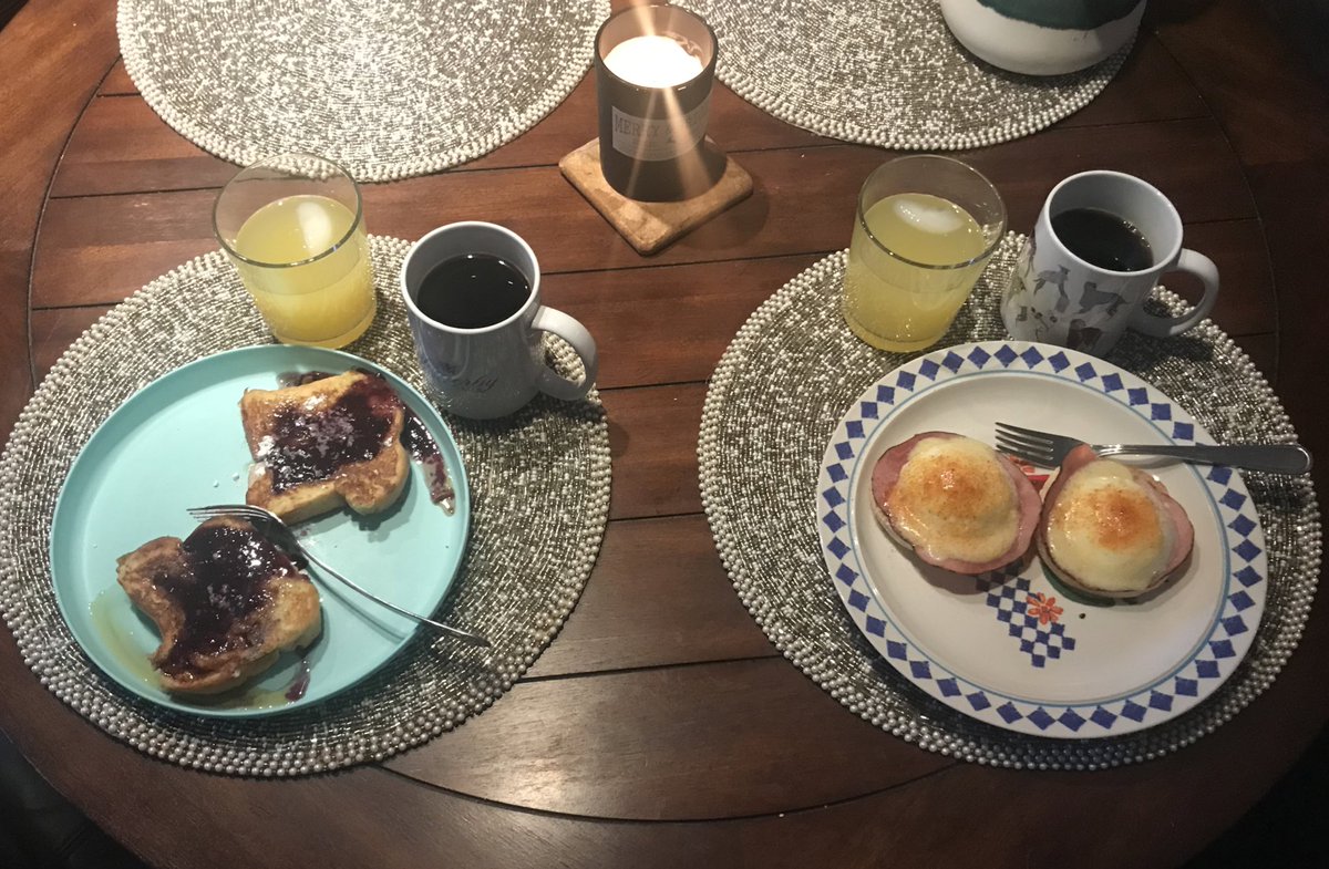 ResidentGinger_'s tweet photo. An absolute clinic in the kitchen on a Sunday morning https://t.co/x8RaoihYlQ