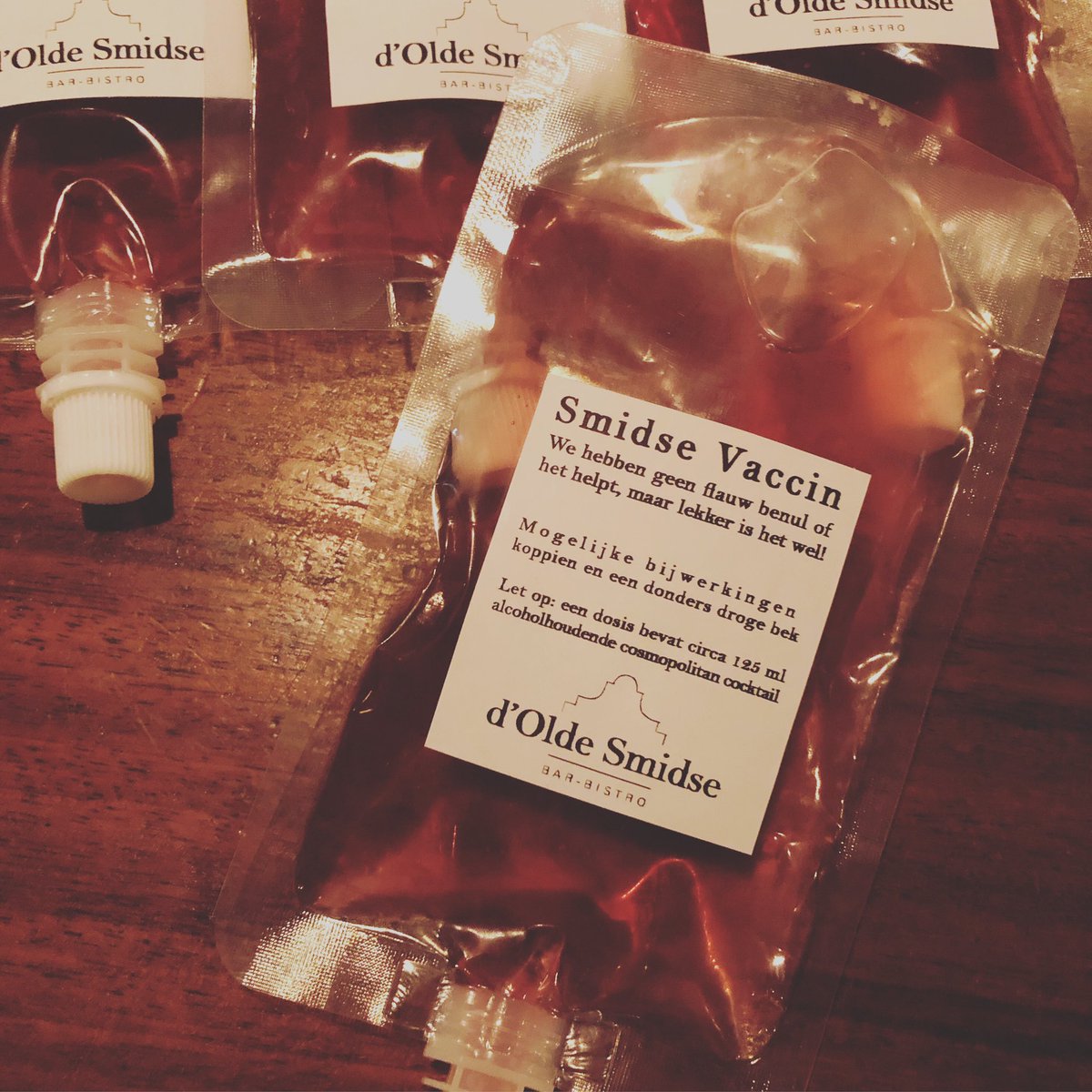 Nog voor de Kerst vaccineren? Check nu het Smidse Vaccin op oldesmidse.nl/webshop. 

We hebben geen idee of het helpt, maar lekker is het wel! 

#vaccin #Smidseleven #proostophetleven #keepinsmiling