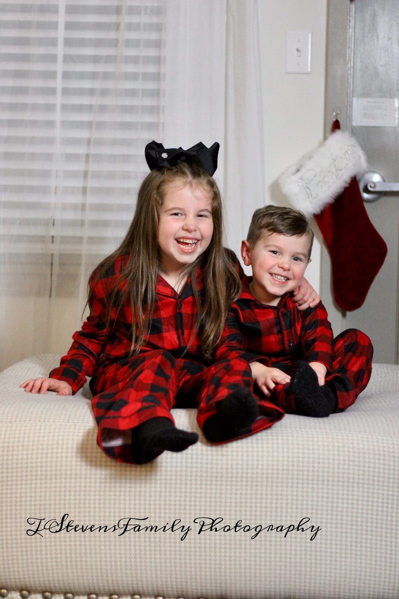 tarynstevens_'s tweet photo. So proud of how these came out ❤️🎄 Merry Christmas from my niece and nephew 😍 https://t.co/dUc4tr2JIY