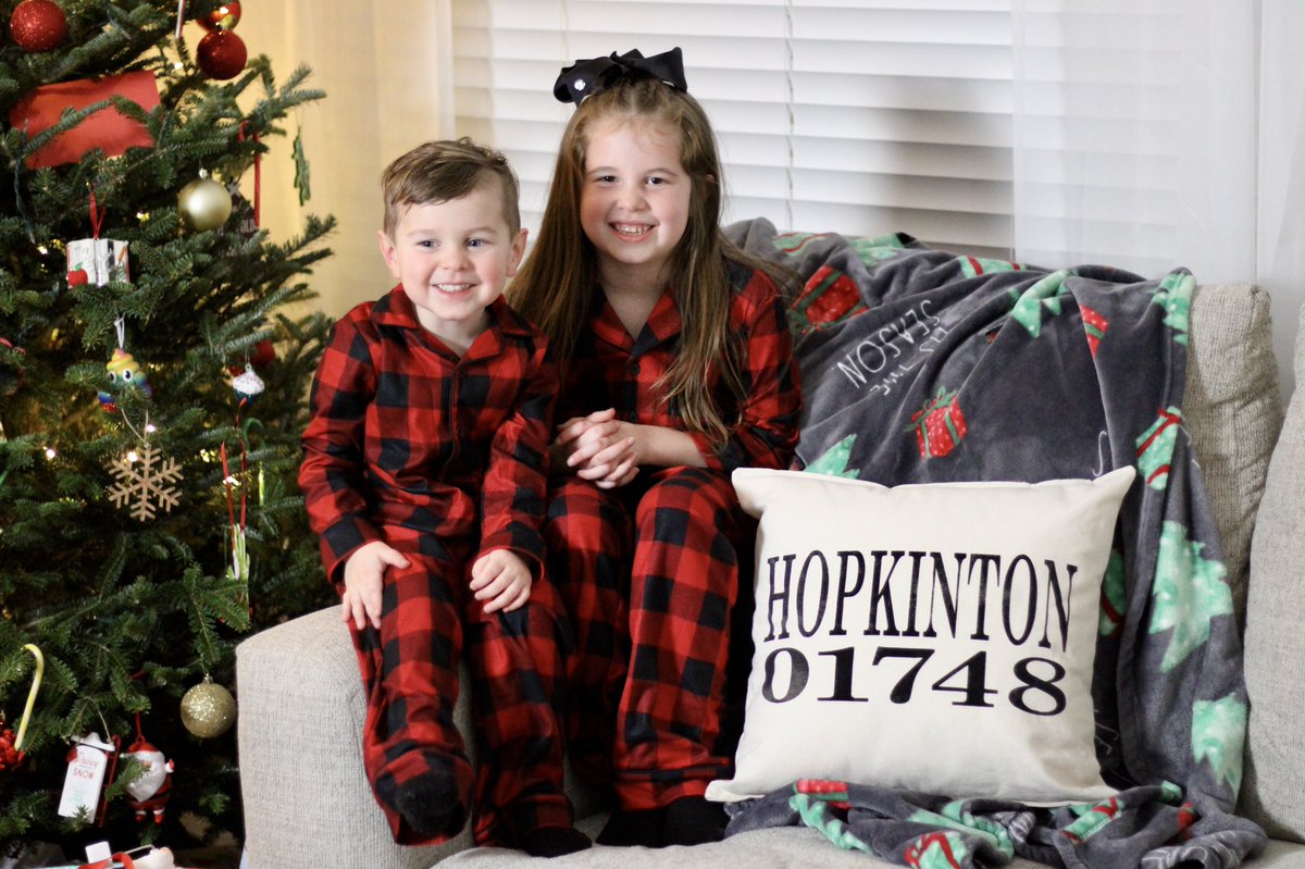 tarynstevens_'s tweet photo. So proud of how these came out ❤️🎄 Merry Christmas from my niece and nephew 😍 https://t.co/dUc4tr2JIY