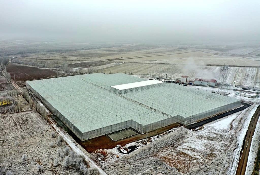 heisasb's tweet photo. 🌱Sivas Sıcak Çermik'te hayata geçirdiğimiz, 60 dönümlük arazi üzerine kurulu jeotermal suyla ısıtılan bölgenin ilk cam seramız ülkemize ve şehrimize hayırlı olsun. Sayın başkanım başarılar bol kazançlar. @SamiAydinTR #NetGreen https://t.co/uiz2cfAHak