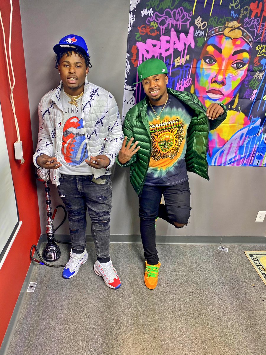 tridadon's tweet photo. Get to da money, that’s all we know 💯 #PlugBrothers 🏦 https://t.co/lnb1tEJNUB