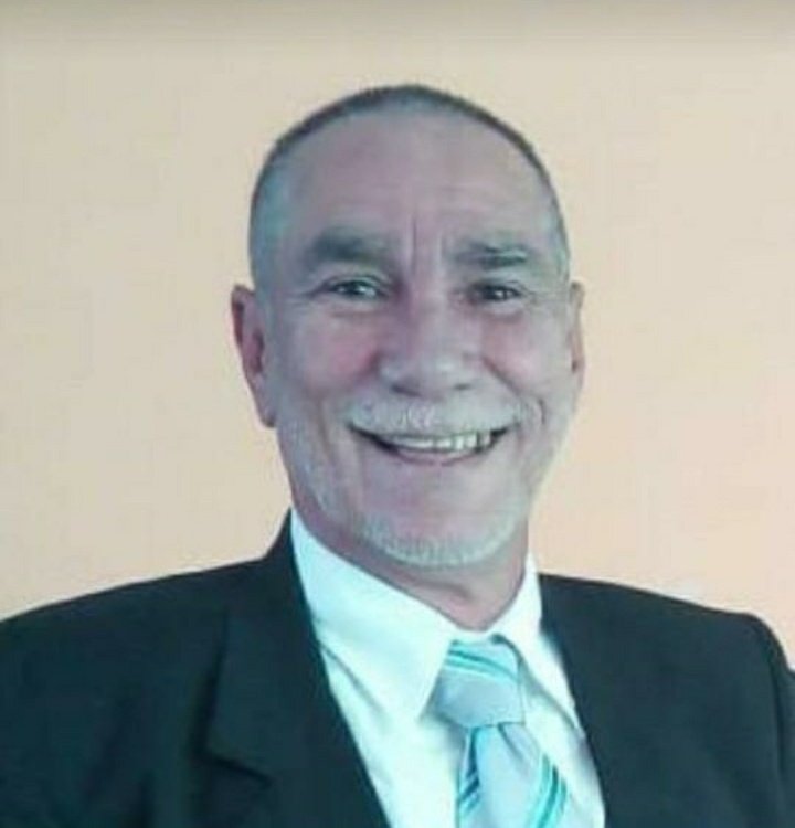 #20Dic Desde el seno del Movimiento Estudiantil Equipo 10, manifestamos nuestro pesar por el sensible fallecimiento de:

•Rómulo Canelón• 

Quien en vida fuese un destacado luchador social, apreciado por la comunidad civil y universitaria merideña y fundador del <a href="/movimiento13/">Movimiento 13</a>