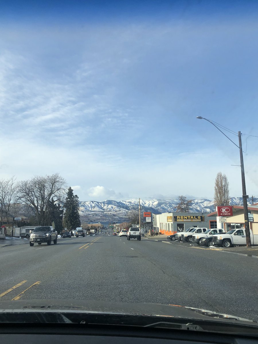 roadquill3000's tweet photo. Hello Chelan! https://t.co/u1tVtIoGgf