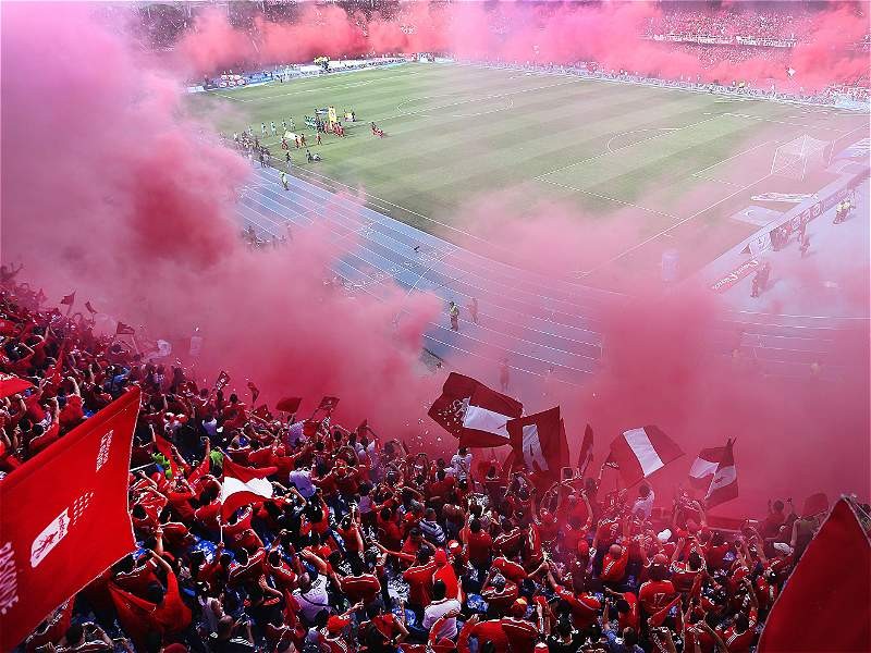 Jeison_HeroeCNN's tweet photo. Hoy #Calico se viste de rojo para apoyar al @AmericadeCali un equipo de la ciudad y región, debemos apoyar nuestros equipos! Muchos exitos, que puedan dar una alegria a los hinchas y a la ciudad.
Todos a cuidarnos. #cuidemonosencasa https://t.co/whk4DYk6TB