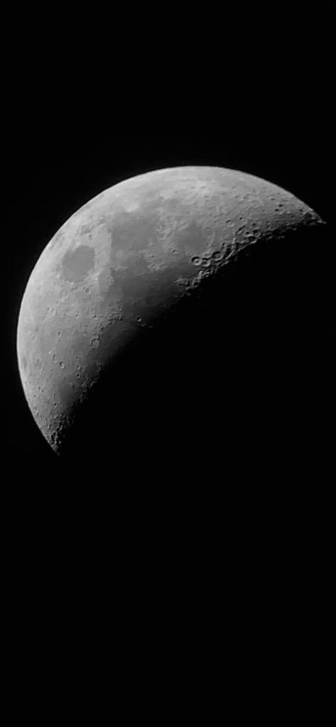 BarclayJessica's tweet photo. @VirtualAstro my first evening using my new Celestron 114AZ-SR - my very first time of ever looking through a telescope, love it 🌚🤩 https://t.co/HBjL93QjGG