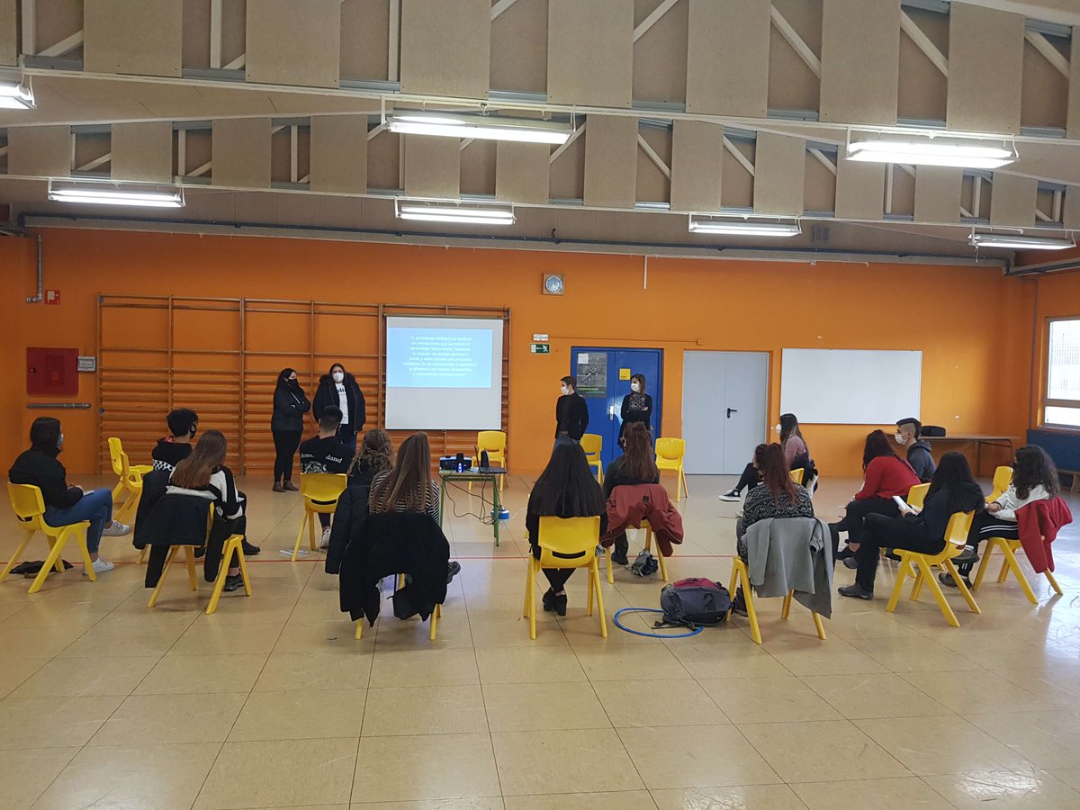Excelente noticia para el cole: la Biblioteca Tutorizada comenzará en enero. Antes, formación básica para las personas voluntarias. ¡Qué ganas! cpsanjorge.educacion.navarra.es/web/