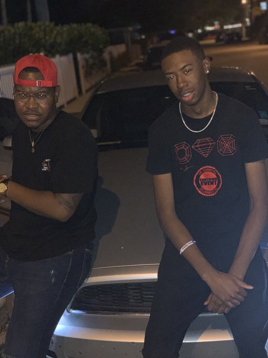 _DJSlimB's tweet photo. Happy birthday to my brother 🎉Always got yo back and I know you got mine 🙏🏽it’s up next time you pull up to the city @OchoBoomin #TopTwoNotTwo #SlimBoomin 🤞🏽BOY YOU OLD 🤣 https://t.co/kMedQPHxux