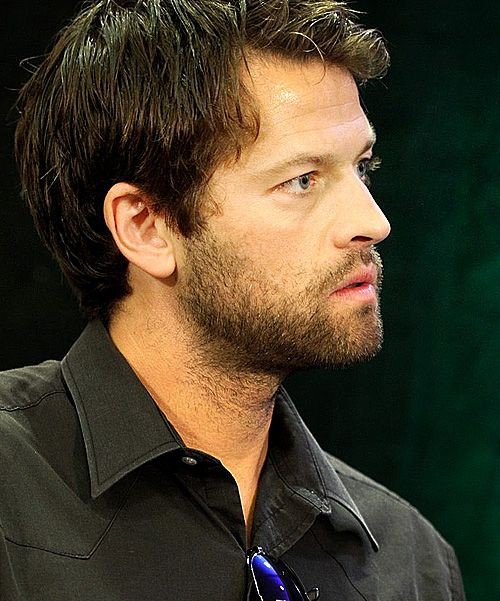 Misha Collins looking like end!Castiel,a thread necessary for my well being