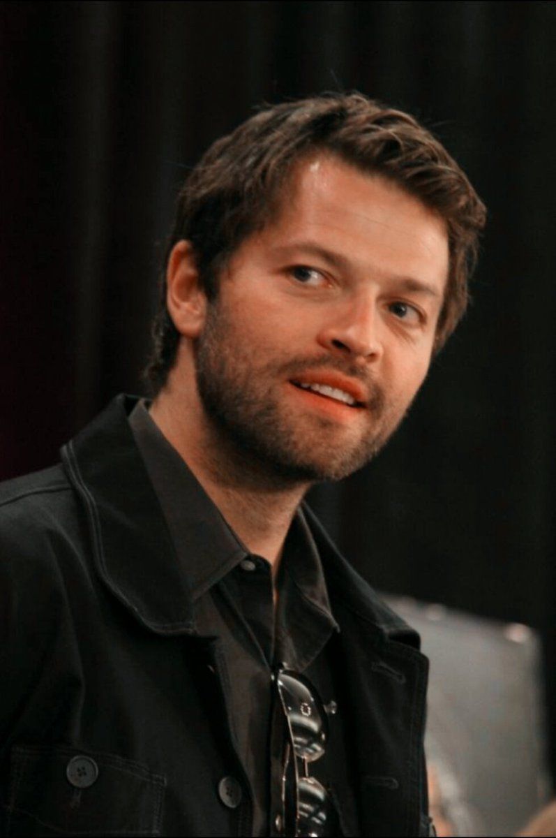 Misha Collins looking like end!Castiel,a thread necessary for my well being