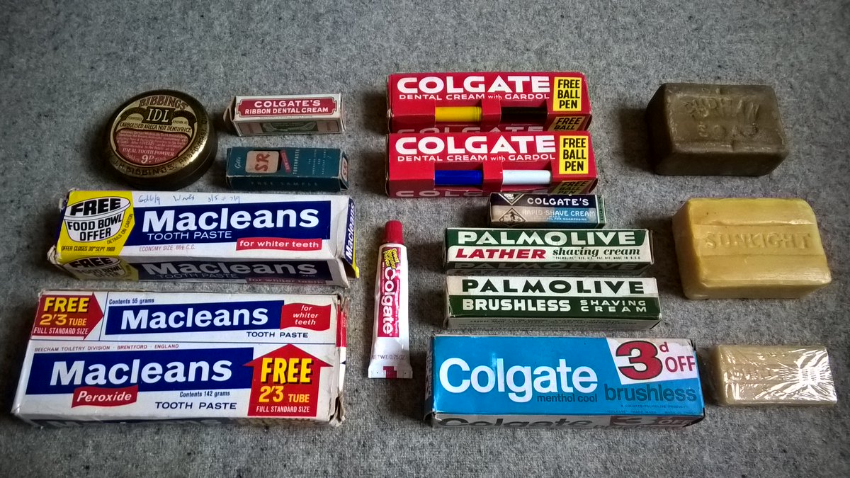 rifleman_moore's tweet image. Something a bit different. Holdall Contents, Toothpaste, Shaving Cream &amp;amp; Soap youtu.be/_zudOn3ozes #SmallKit #Washkit #Vintage #Colgate #McCleans #WW2 #1950s #1960s #1970s #SunlightSoap #1940s #1930s #1920s