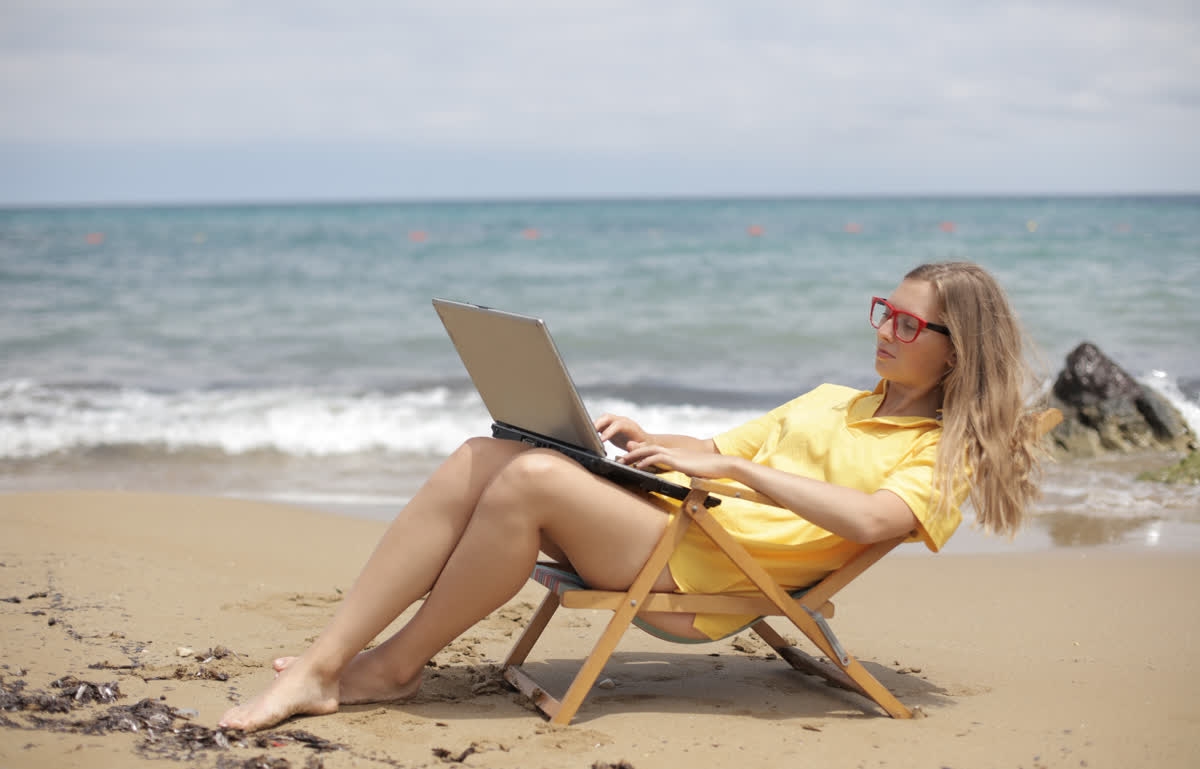 TravelWitsCom's tweet photo. If you're working remotely, why not work and #vacation at the same time? https://t.co/ANXRgzrk5t https://t.co/dliwicMPEC