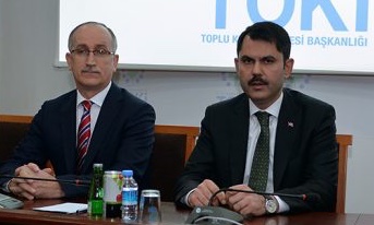 Durmaksızın hizmetleri ile halkın takdirini  kazanan Çevre ve Şehircilik Bakanı Murat Kurum'un en büyük destekçisi yolundan yürüyen TOKİ Başkanı Ömer Bulut oluyor.
Bu yıl ekonomiye 16 milyar kaynak aktaran TOKİ ekonominin can suyu olurken dar gelirlileride ev sahibi yaptı.👏