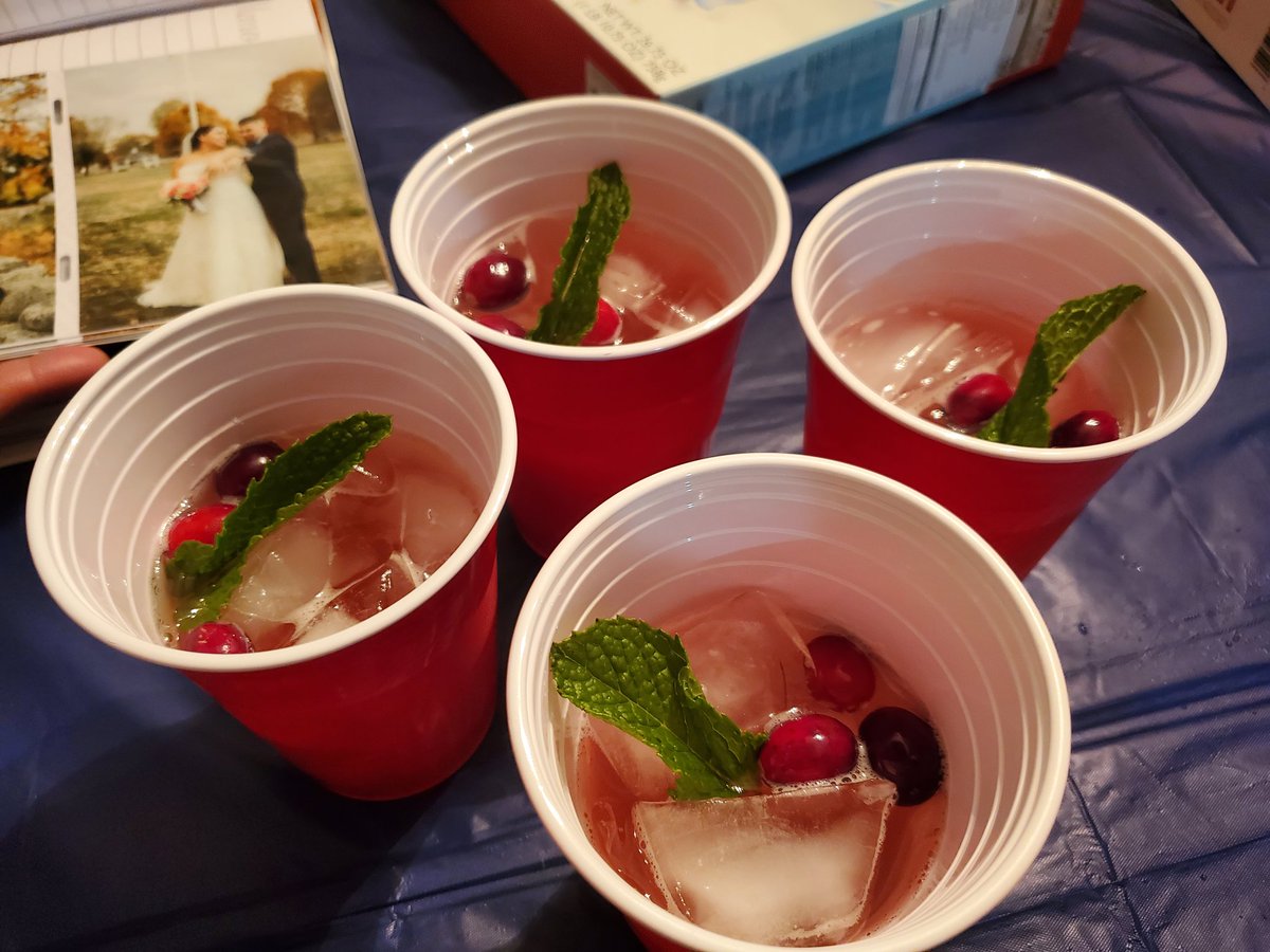 Jilibabi's tweet photo. Made some Mistletoe Mules courtesy of @yourWDWguy and @wdwnt #liquidmagic https://t.co/YuY42YH1aM