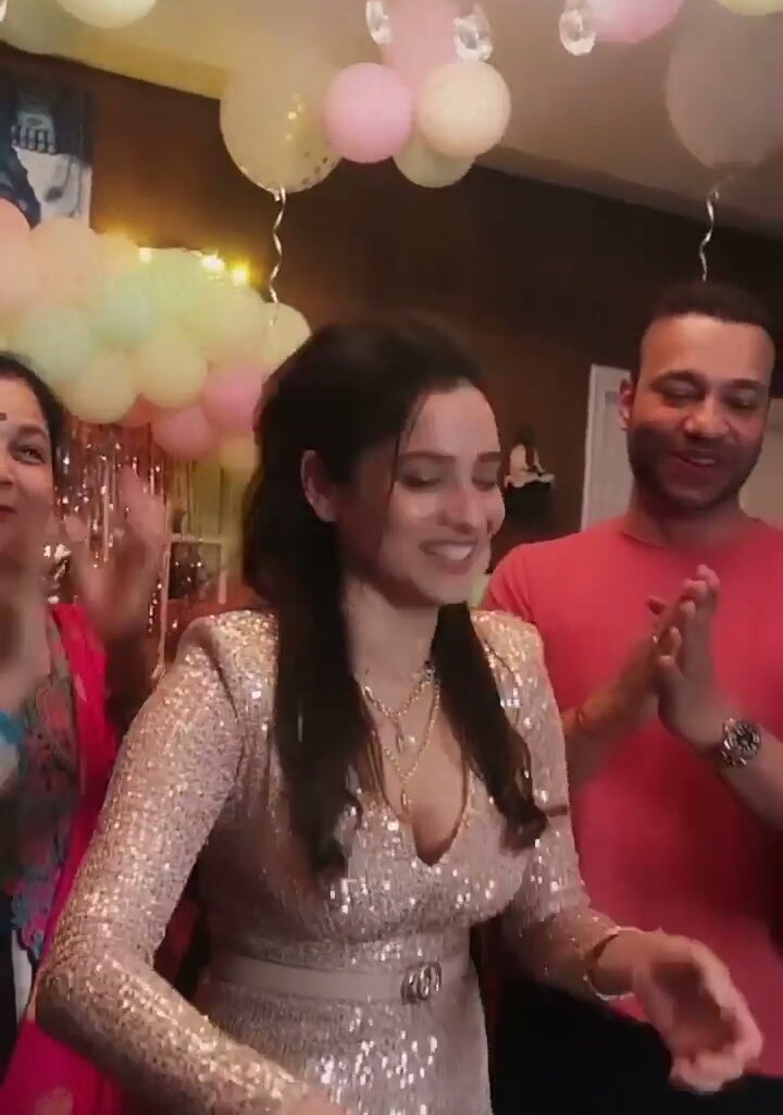 HuifaBKhan's tweet photo. @anky1912 We all always supported you, but what you have done is very wrong.

Ankita You invited the prime suspect Sandeep Singh to your birthday party. Why 

#OneMonthToSSRBirthday https://t.co/rSlRCX70mC