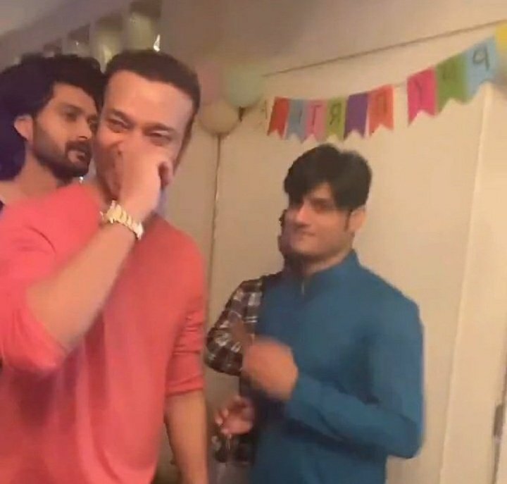 HuifaBKhan's tweet photo. @anky1912 We all always supported you, but what you have done is very wrong.

Ankita You invited the prime suspect Sandeep Singh to your birthday party. Why 

#OneMonthToSSRBirthday https://t.co/rSlRCX70mC