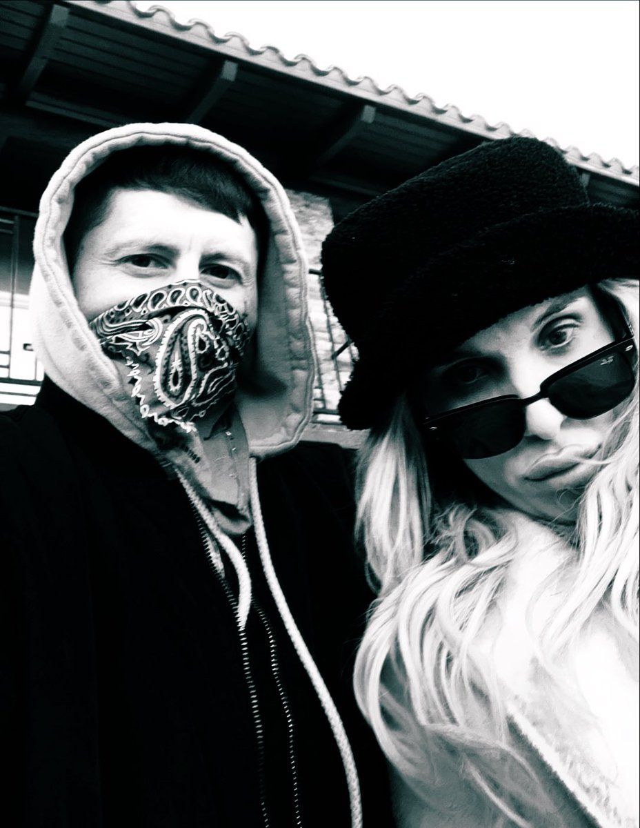 macks bee tweet media