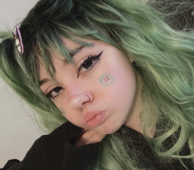 Green girl https://t.co/7Or2p3yDlw