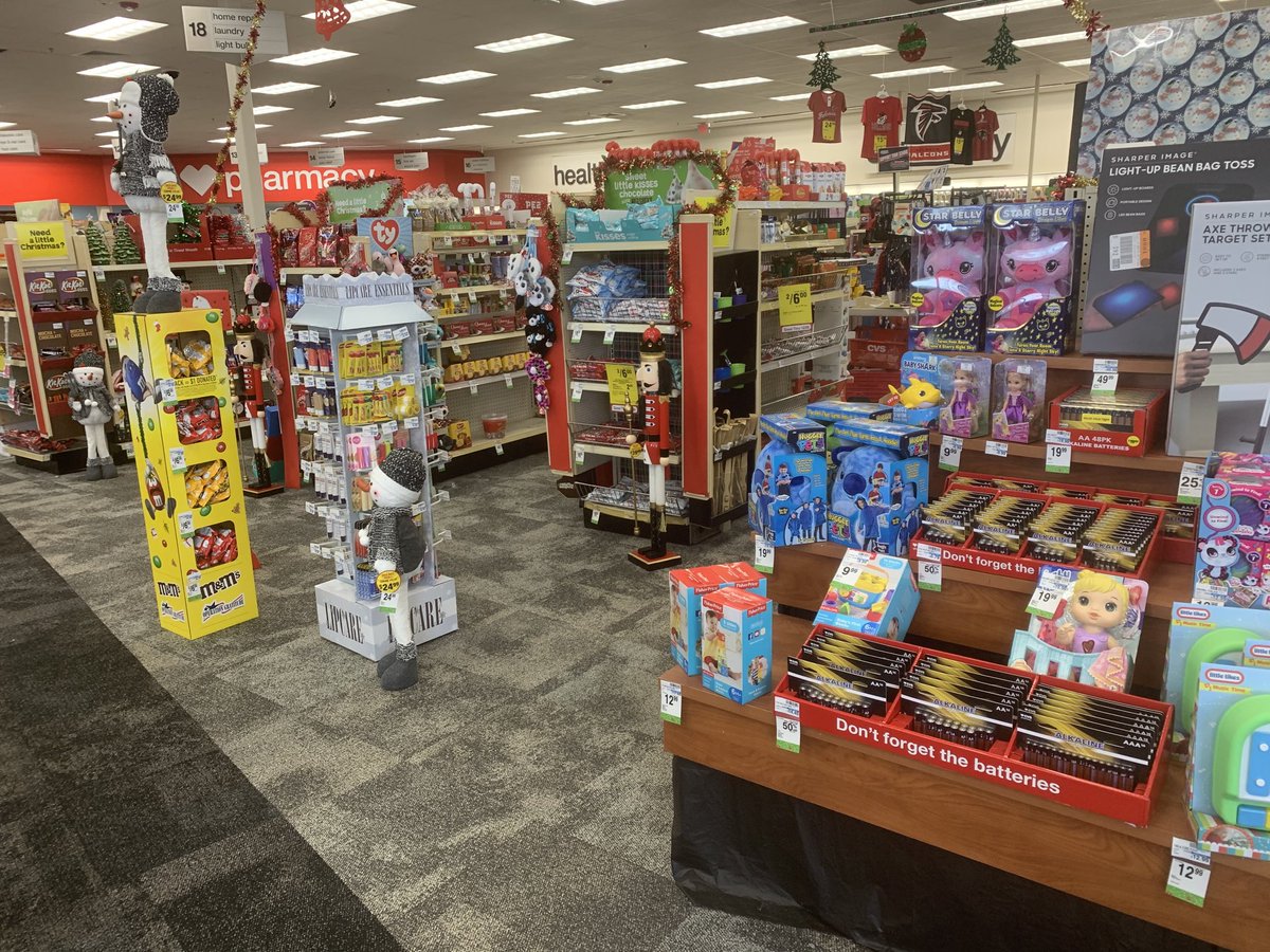 #MerryChristmas Store 792 in Flowery Branch, Ga is gloves off.