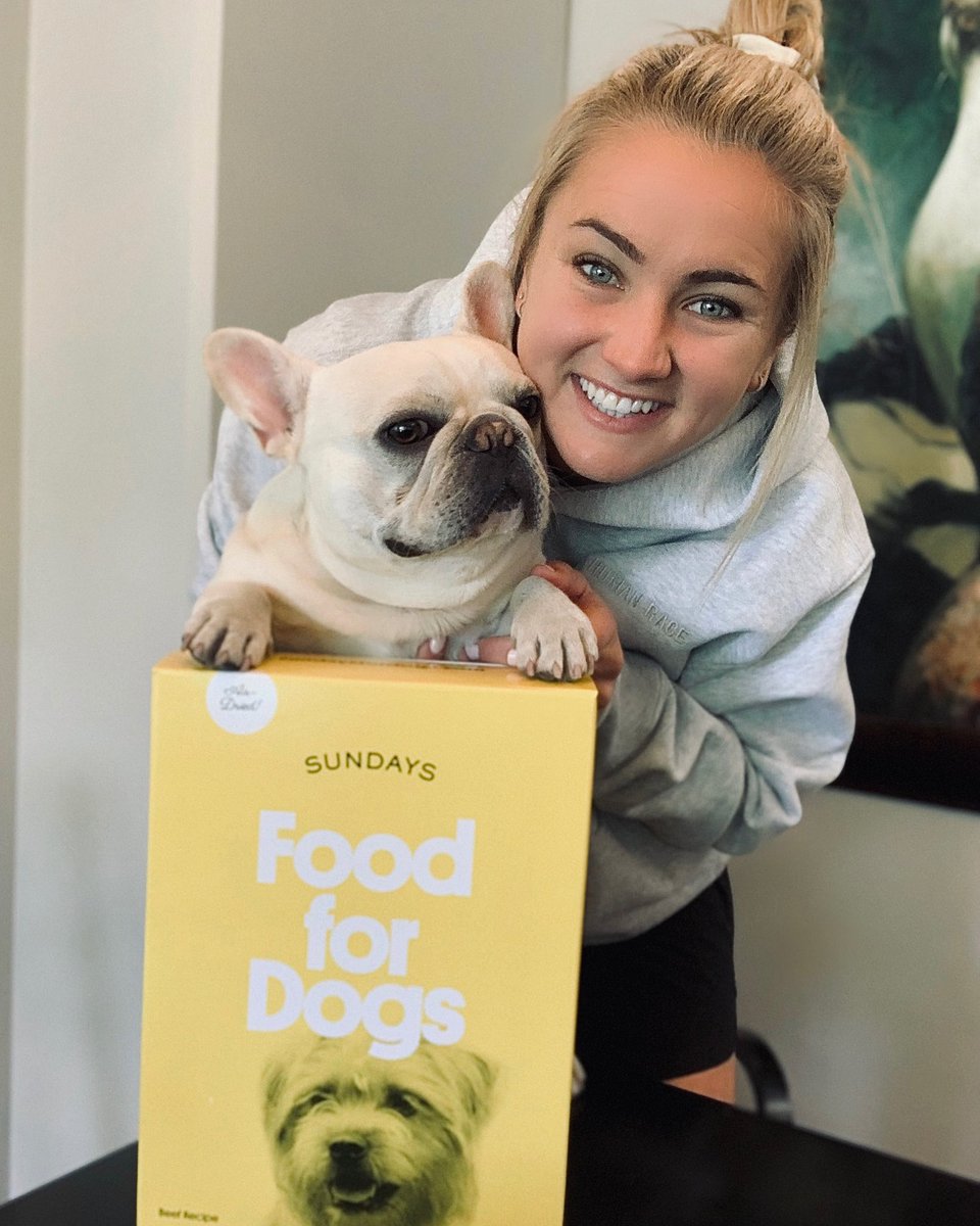 Happy Sunday!💛 We spent the day with professional soccer player @LindseyHoran and her Frenchie, (Sir Alex) Ferguson. Check out: sundaysfordogs.com/blog/sundays-w… to read more about what her typical Sunday morning routine looks like since becoming a dog mom.